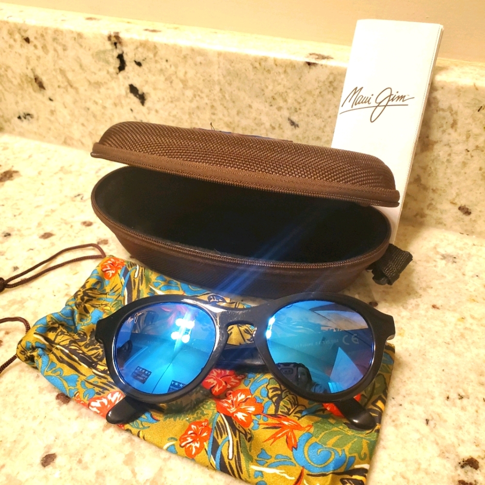 Maui Jim Leia Black/Blue Hawaii Sunglasses